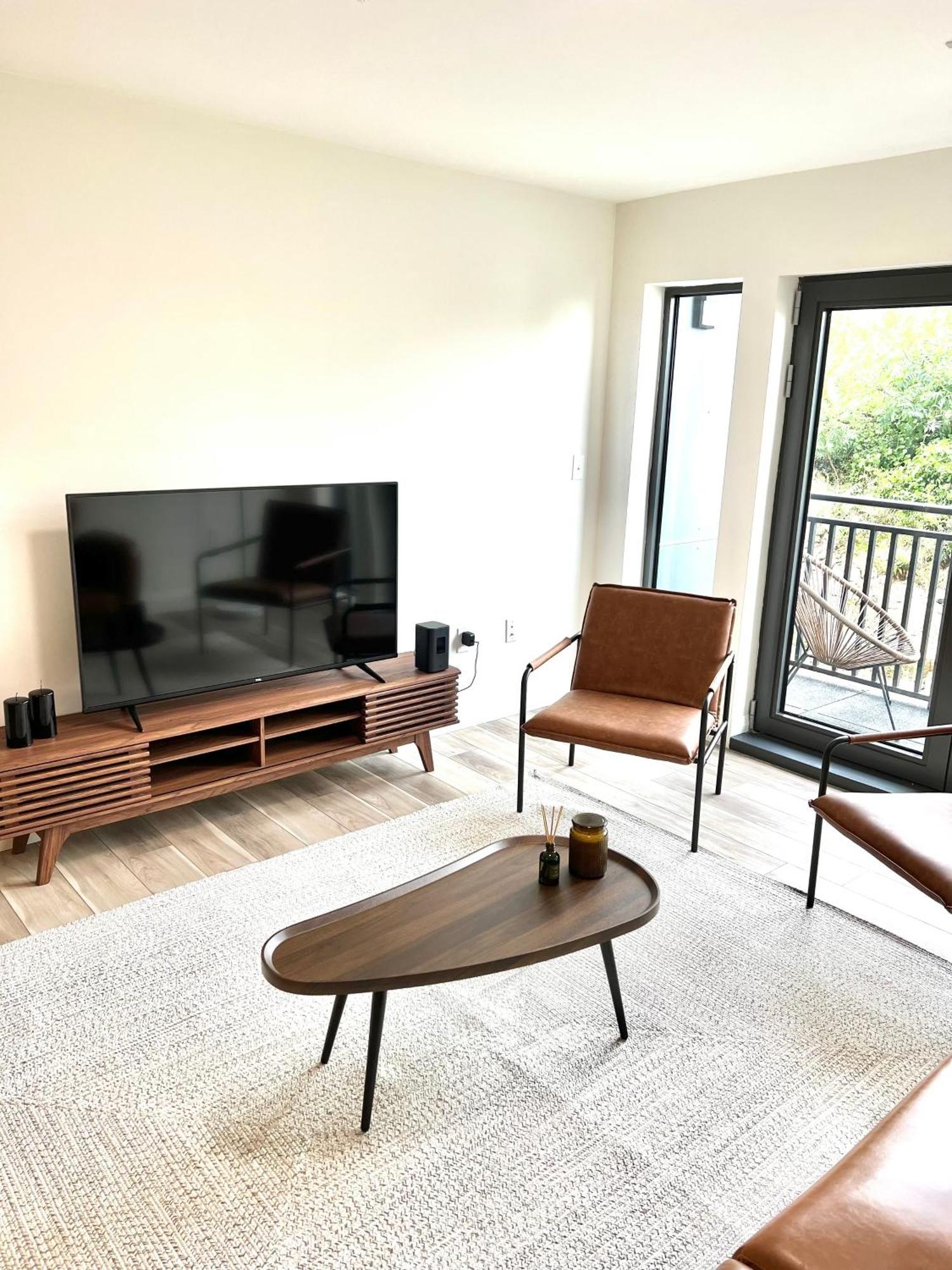 Modern Luxury Apartment In كوينسي المظهر الخارجي الصورة